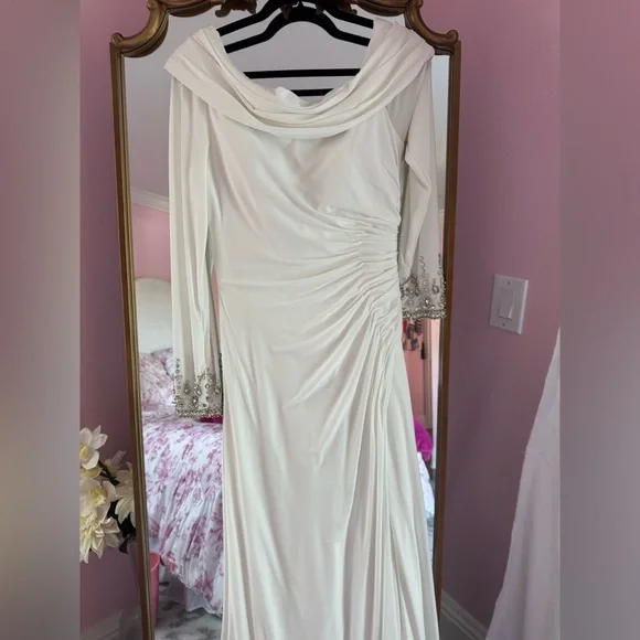 Mac Duggal Size 8 Beaded Cuff Drop Shoulder Faux Wrap White Gown. - Picture 10 of 15